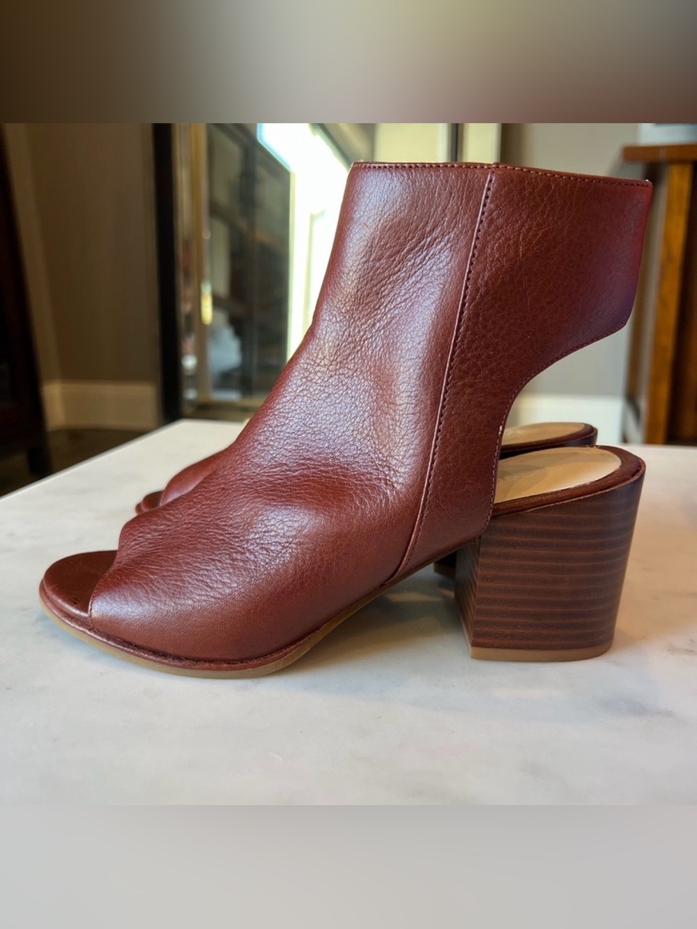 Kenneth Cole Open-Toe Leather Low Heel